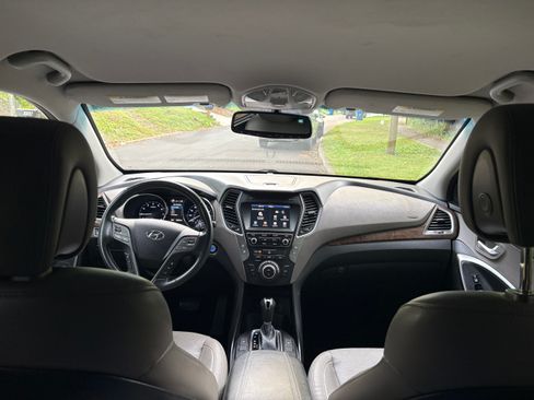 Used 2018 Hyundai Santa Fe Sport 2.0T FWD image 11