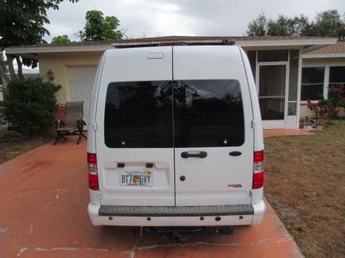 Used 2012 Ford Transit Connect XLT image 2