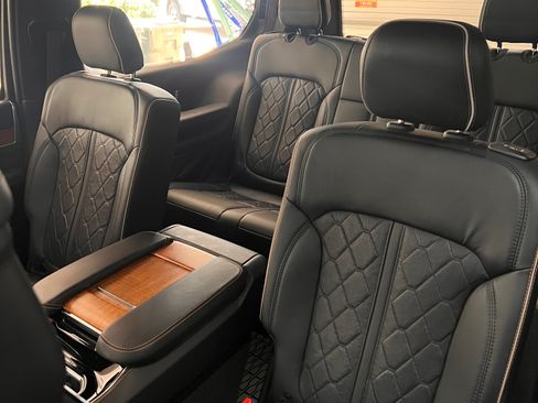 Used 2022 Jeep Grand Wagoneer Series III w/ Rear Seat Video Group 1 image 11