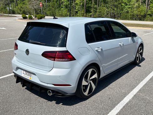 Used 2019 Volkswagen Golf 4-Door FWD image 11