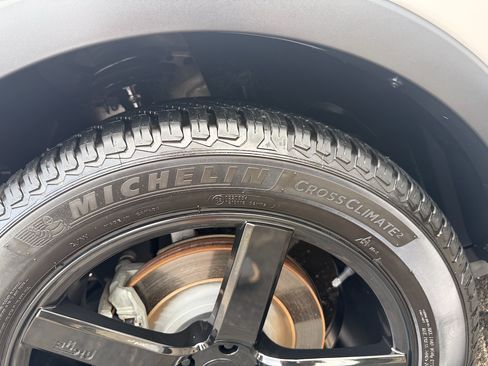 Used 2018 Ford Explorer Sport image 27