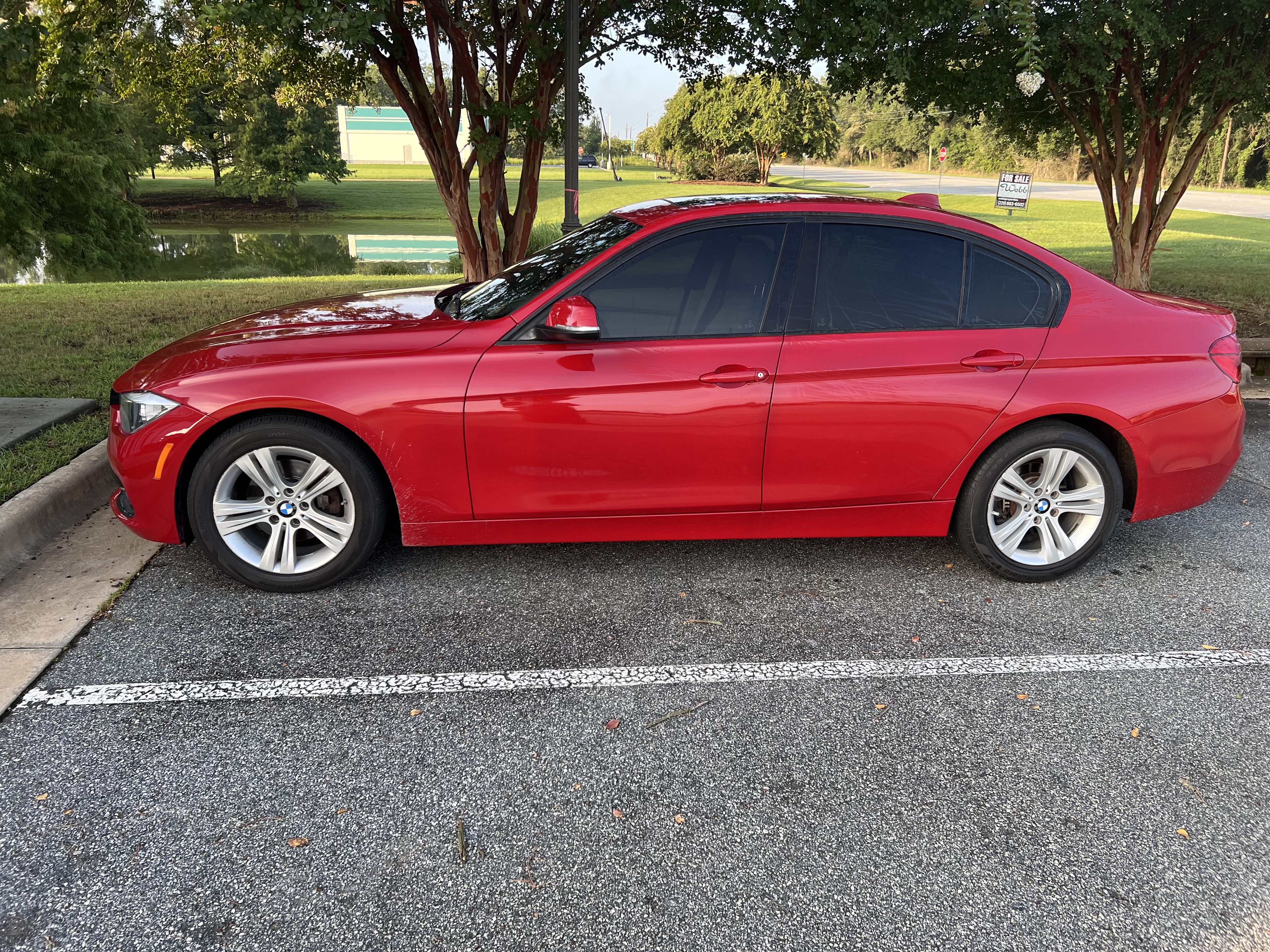 Used 2016 BMW 328i Sedan RWD image 4
