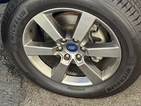 Used 2016 Ford F150 XLT w/ Equipment Group 302A Luxury image 18