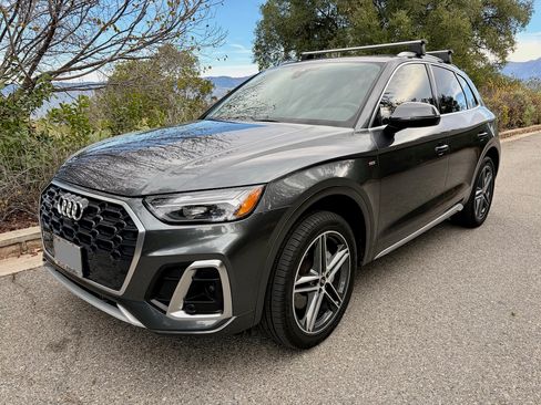 Used 2022 Audi Q5 e Premium Plus w/ Premium Plus Package image 1