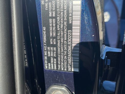 Used 2021 Porsche Macan S image 6