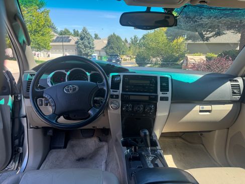 Used 2004 Toyota 4Runner Limited AWD/4WD image 9
