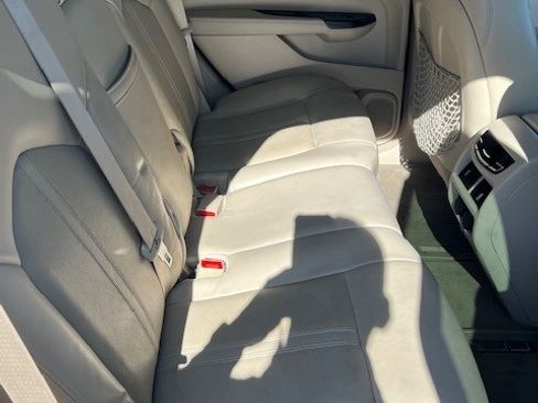 Used 2013 Cadillac SRX Premium w/ LPO, U-Rail D-Rings Package image 10