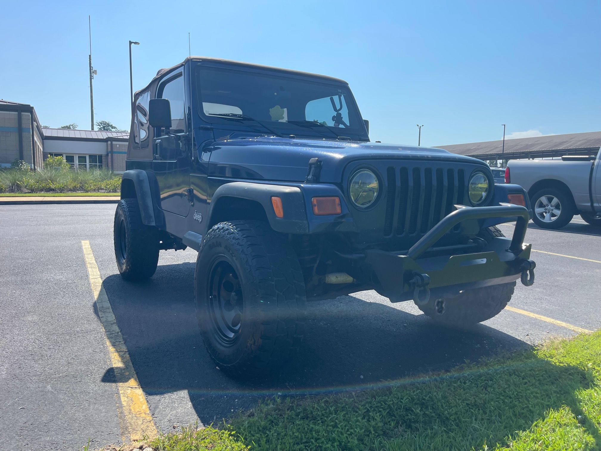 Used 2002 Jeep Wrangler X AWD/4WD image 2