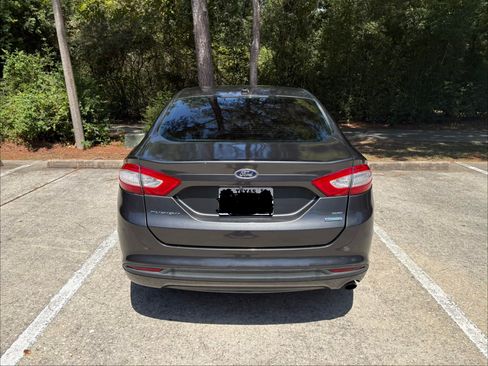 Used 2015 Ford Fusion SE w/ Equipment Group 202A FWD image 8
