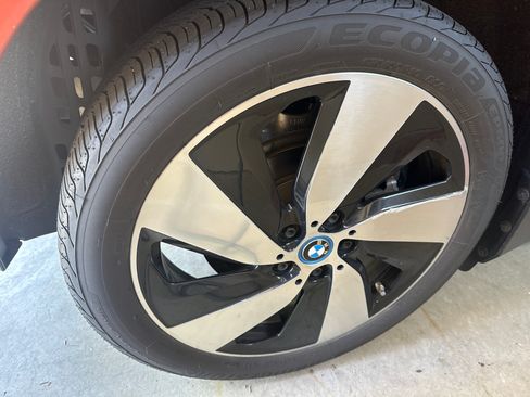 Used 2014 BMW i3 image 8