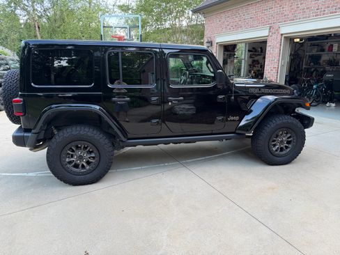 Used 2021 Jeep Wrangler Unlimited Rubicon AWD/4WD image 6