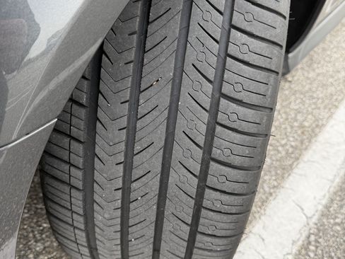 Used 2017 Audi S6 Prestige w/ S6 Sport Package image 11