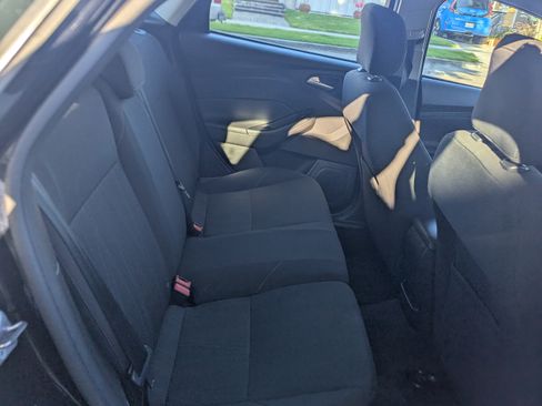 Used 2017 Ford Focus SE image 8