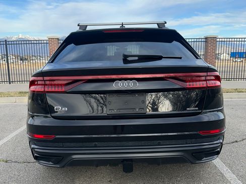 Used 2019 Audi Q8 Prestige image 9