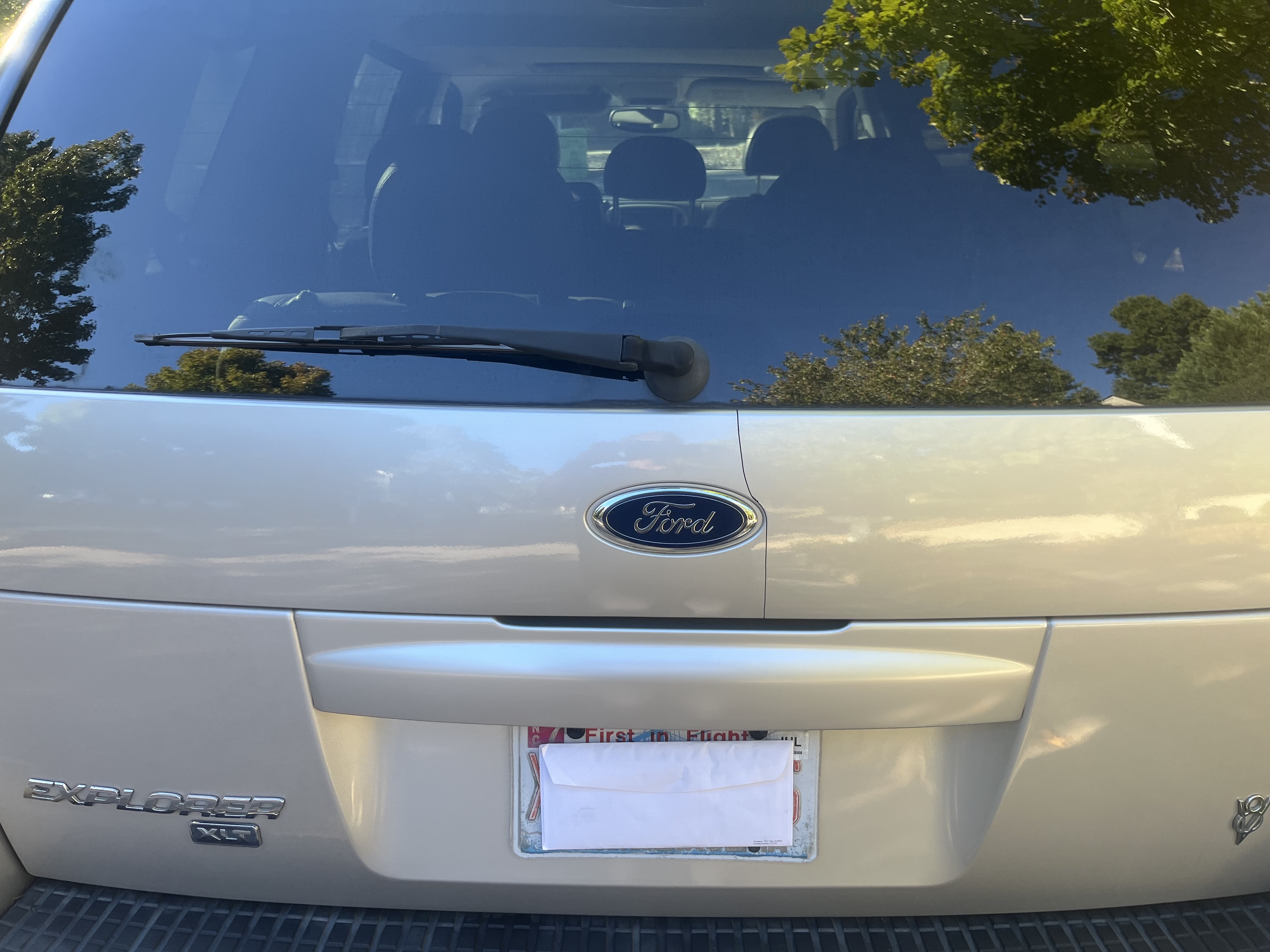 Used 2004 Ford Explorer Sport XLT AWD/4WD image 9