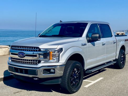 Used 2019 Ford F150 XLT w/ Equipment Group 302A Luxury AWD/4WD image 1