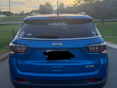 Used 2019 Jeep Compass Latitude w/ Popular Equipment Group FWD image 4