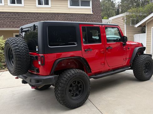 Used 2015 Jeep Wrangler Unlimited Rubicon AWD/4WD image 1
