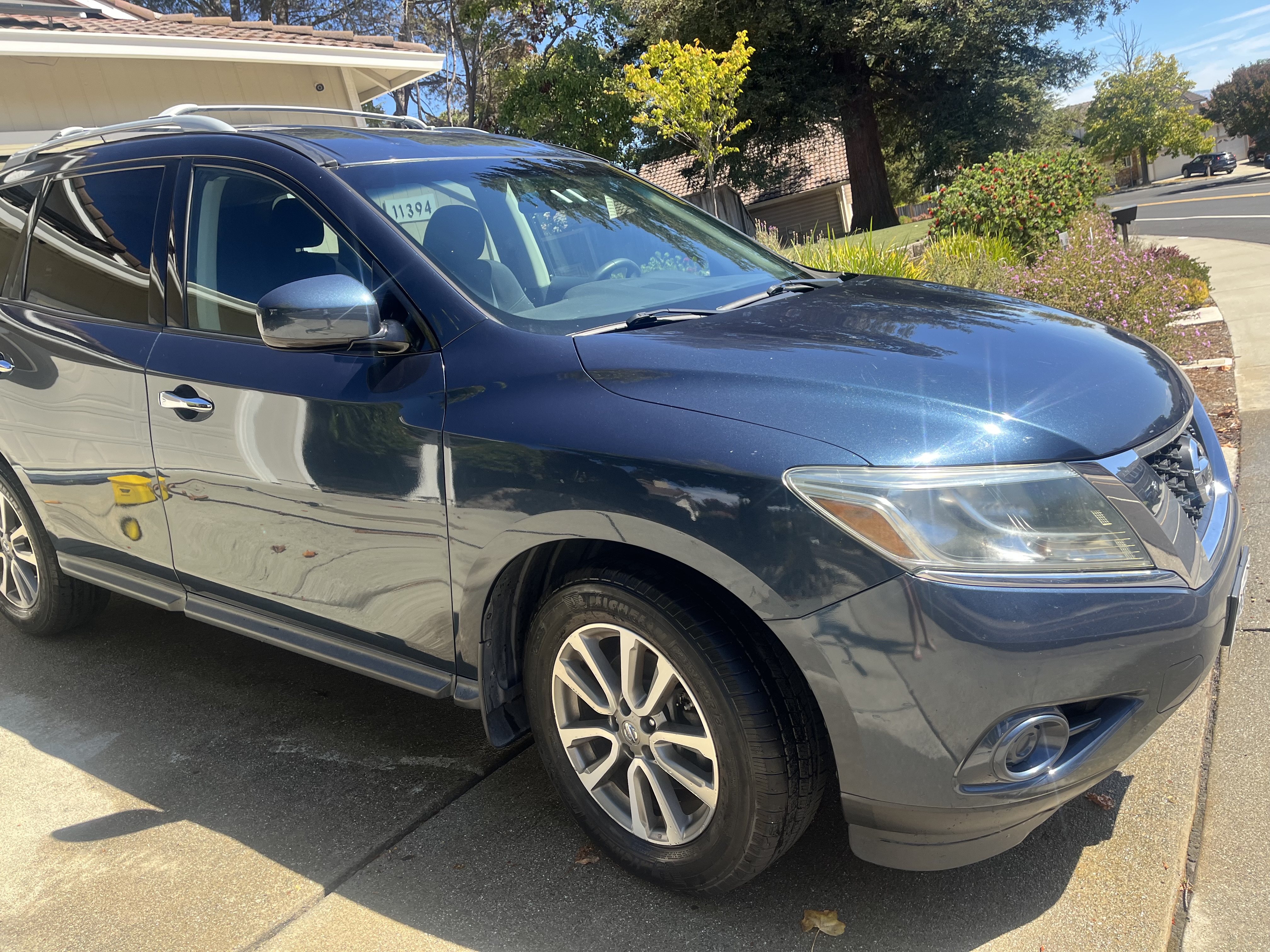 Used 2013 Nissan Pathfinder SV AWD/4WD image 6