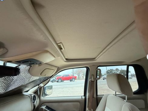 Used 2008 Ford Explorer Sport Trac Limited image 9