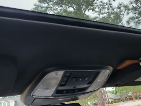 Used 2015 Jeep Grand Cherokee Limited image 12