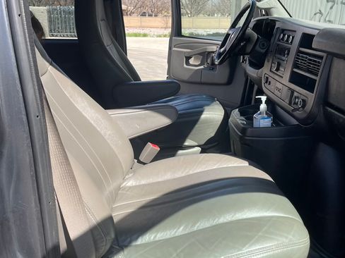 Used 2017 Chevrolet Express 2500 LS image 10