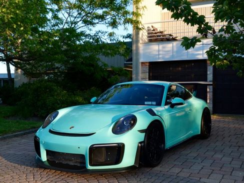 Used 2017 Porsche 911 Carrera 4 AWD/4WD image 4