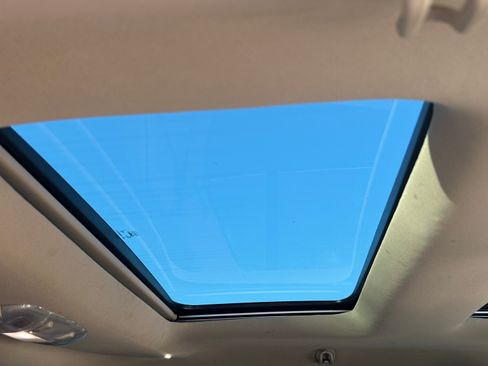 Used 2013 Lincoln MKX AWD image 8