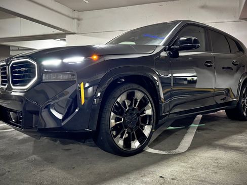 Used 2023 BMW XM AWD/4WD image 1