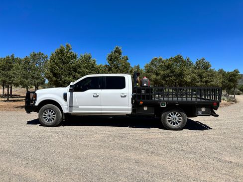 Used 2022 Ford F350 Lariat w/ Lariat Ultimate Package AWD/4WD image 10