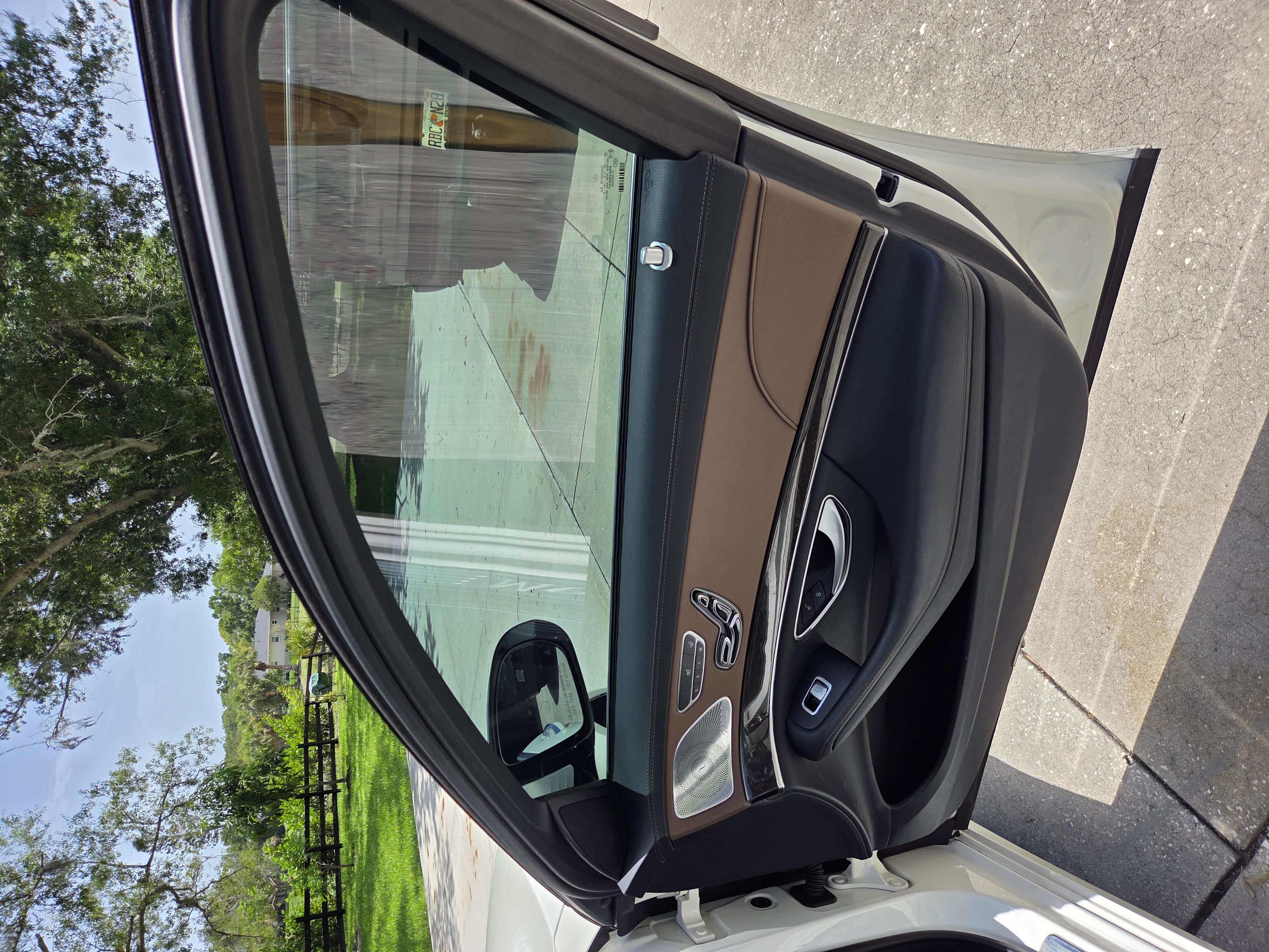 Used 2017 Mercedes-Benz S 550 Sedan image 23