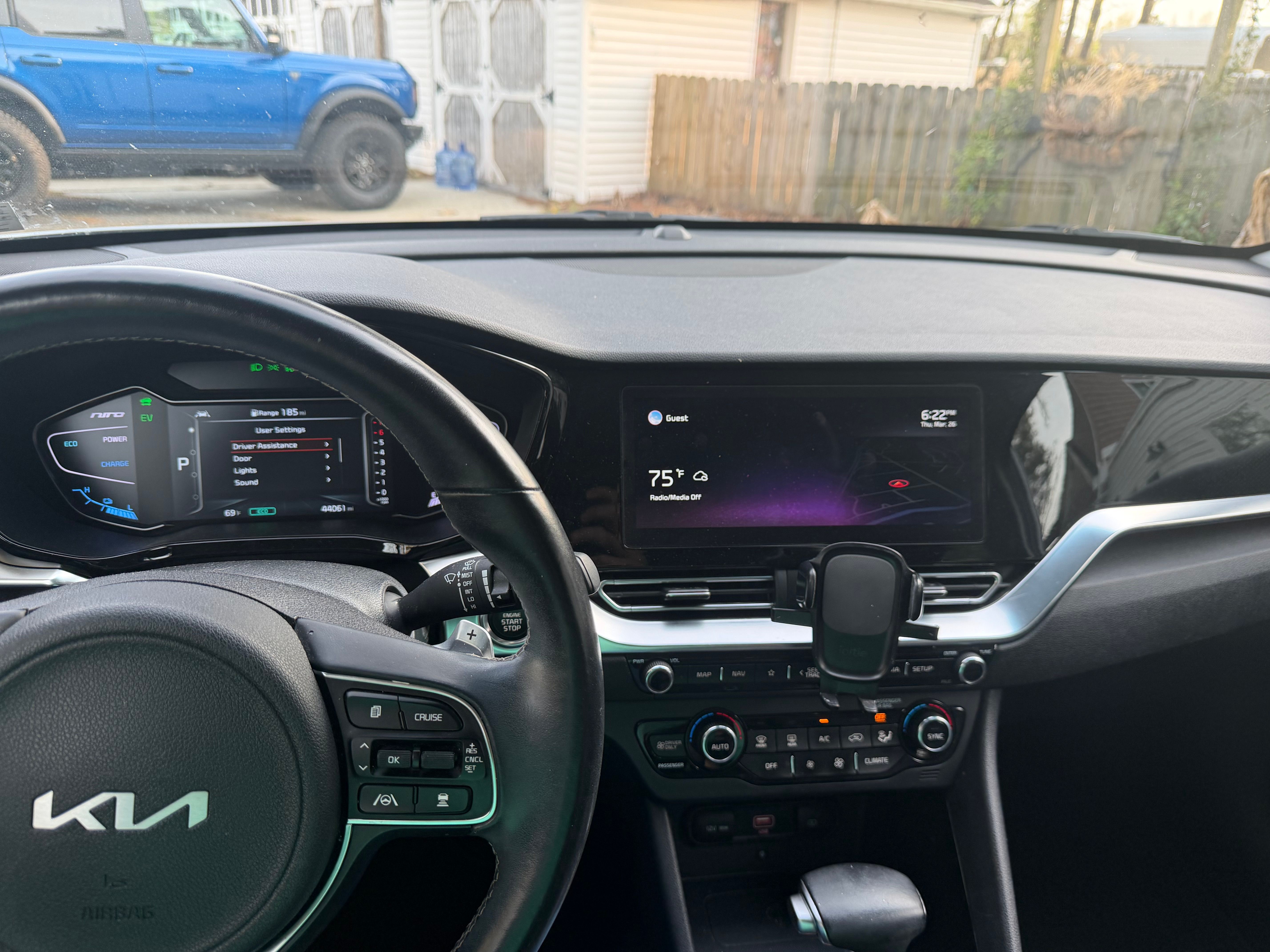 Used 2022 Kia Niro EX Premium FWD image 15