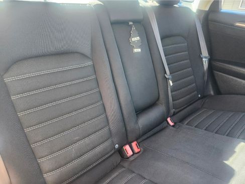 Used 2014 Ford Fusion SE image 12