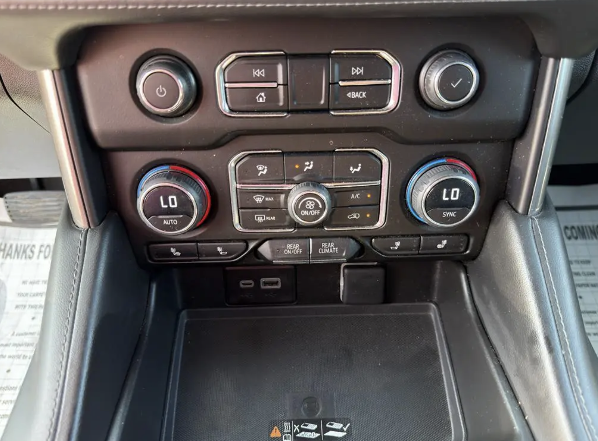 Used 2023 Chevrolet Suburban LT RWD image 20