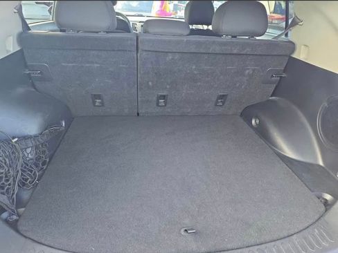 Used 2012 Kia Sportage LX w/ Navigation Pkg image 11