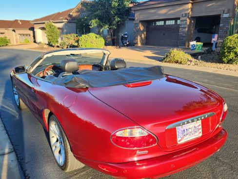 Used 2004 Jaguar XK8 Convertible image 4