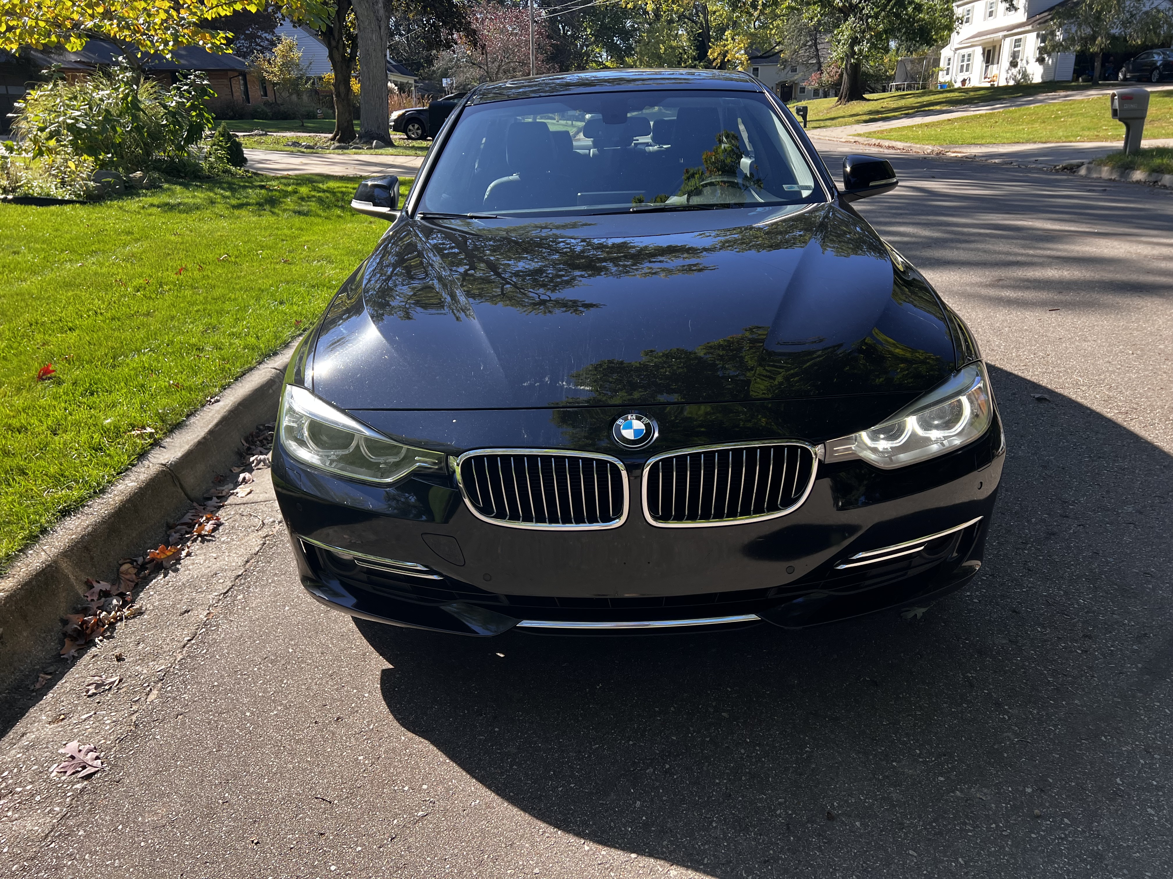 Used 2014 BMW 328i xDrive Sedan AWD/4WD image 1