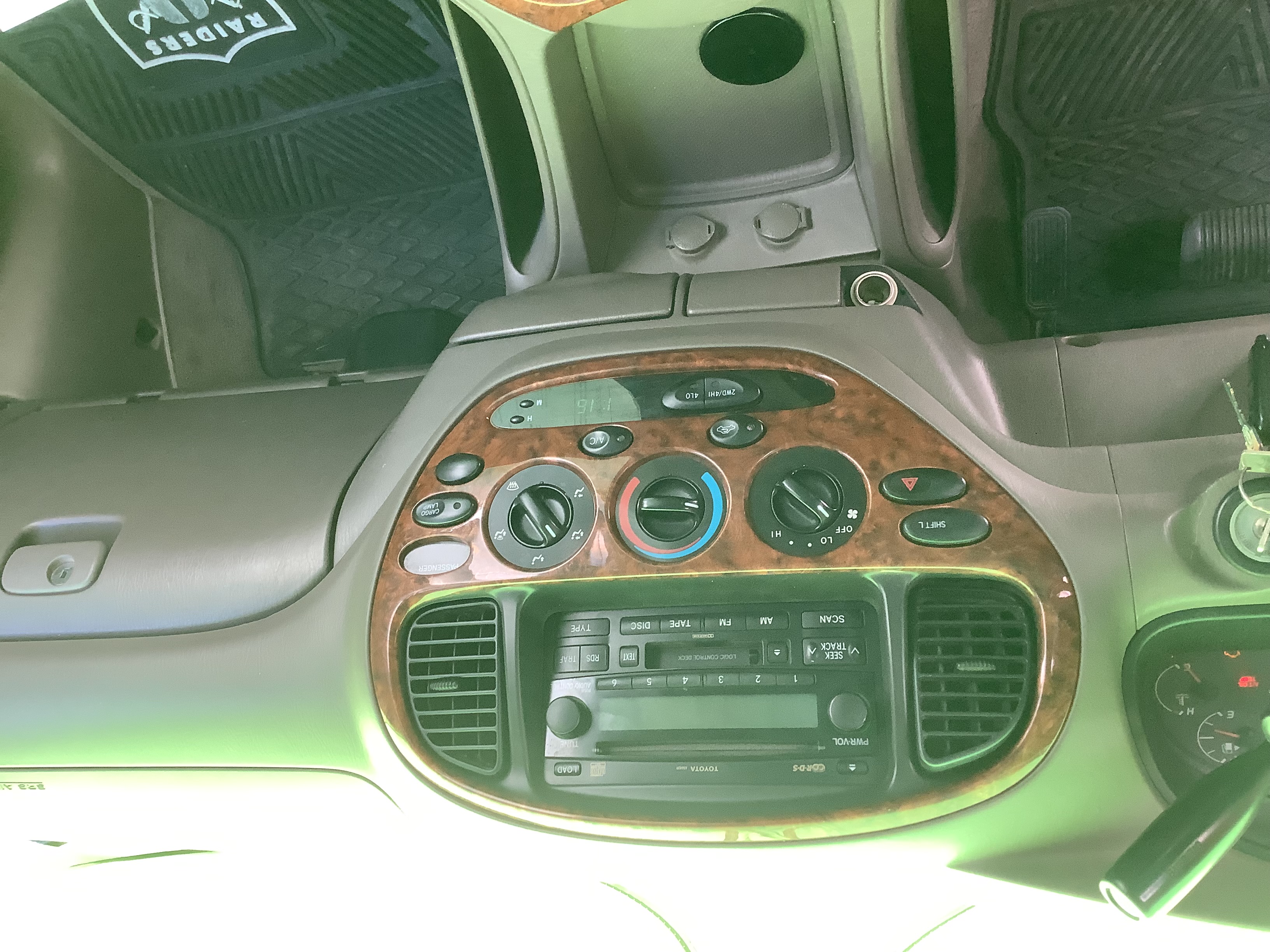 Used 2005 Toyota Tundra Limited AWD/4WD image 6