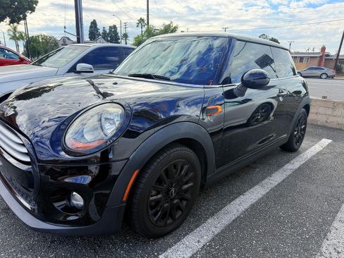 Used 2015 MINI Cooper 2-Door Hardtop image 2