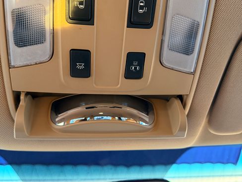 Used 2015 Kia Sedona LX w/ LX Convenience Package image 17