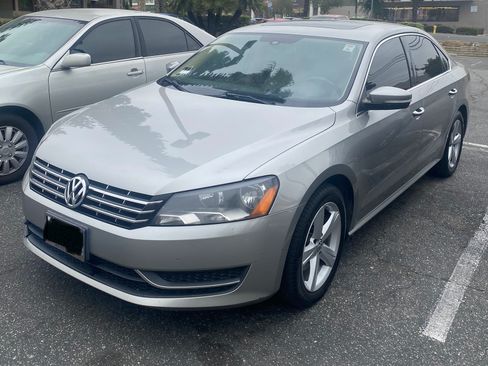 Used 2013 Volkswagen Passat TDI SE image 4