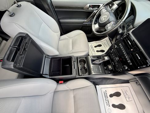 Used 2023 Lexus GX 460 w/ Black Line Special Edition AWD/4WD image 21