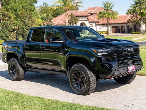 Used 2025 Toyota Tacoma TRD Pro image 6