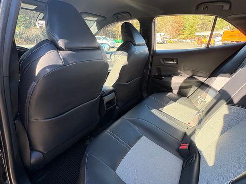 Used 2019 Toyota Corolla XSE image 10