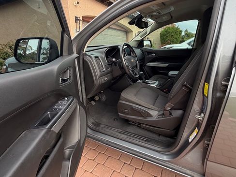 Used 2021 Chevrolet Colorado LT image 10