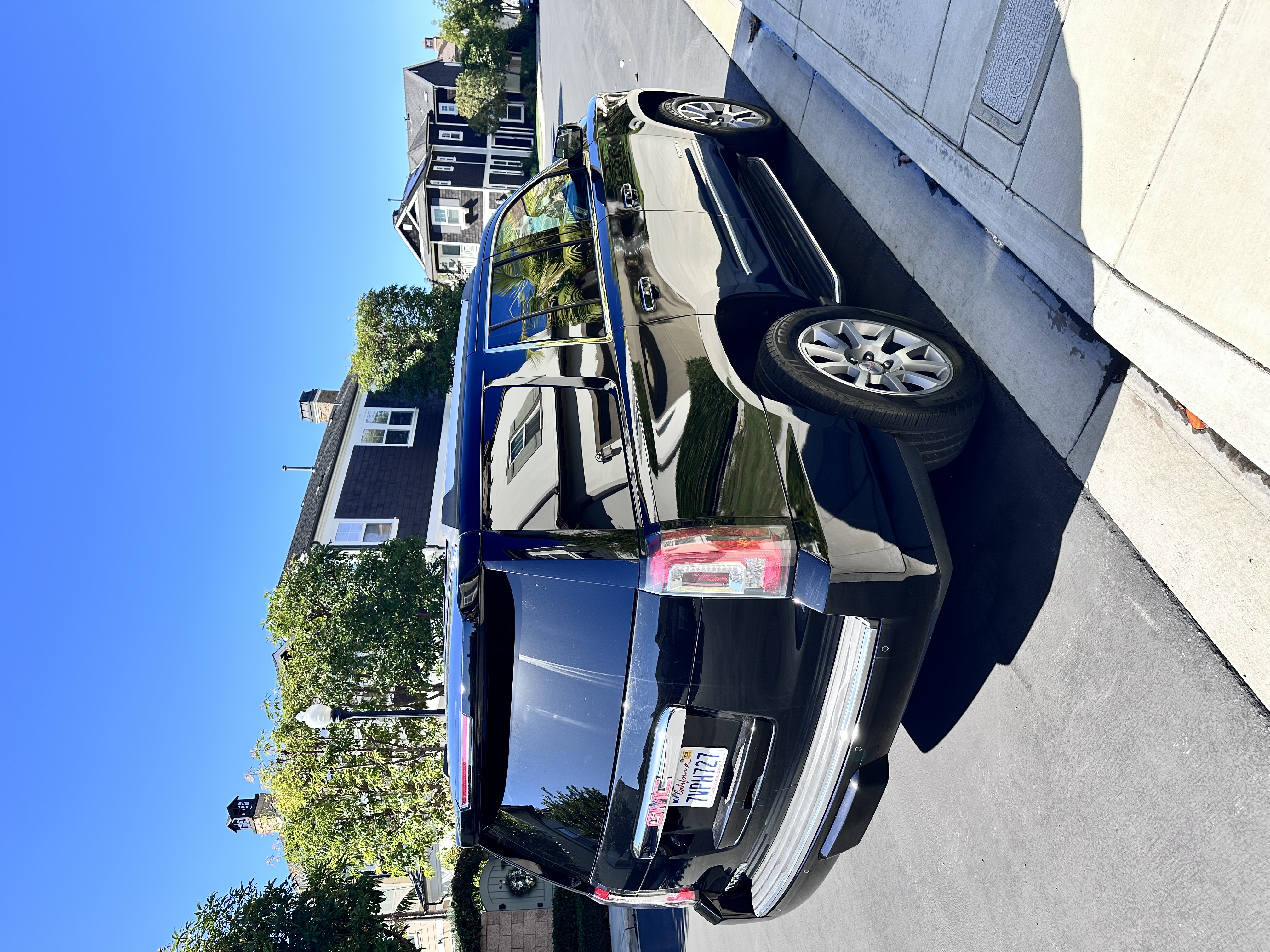 Used 2017 GMC Yukon Denali w/ Open Road Package RWD image 7