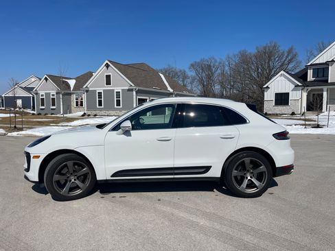 Used 2023 Porsche Macan Turbo image 6