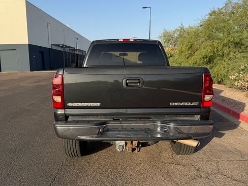 Used 2003 Chevrolet Silverado 2500 LT w/ Skid Plate Package AWD/4WD image 5