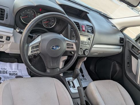 Used 2014 Subaru Forester 2.5i AWD/4WD image 9