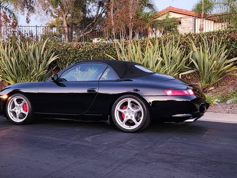 Used 2002 Porsche 911 Cabriolet image 6